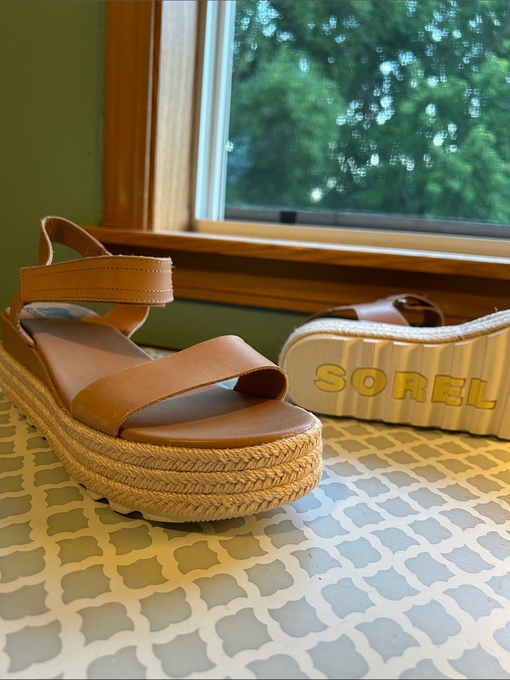 Sorel Platform Cameron Espadrille Sandal in Buff Beige. NWOT Size 10